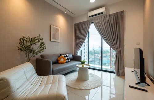 Kampung Pasir Apartment | Blissful Cottage@FeelHome/2BR,7pax,MRT 中文房东