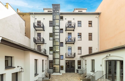 Weissensee Apartment | Brick & Beam Loft Duplex (30sqm) near Antonplatz