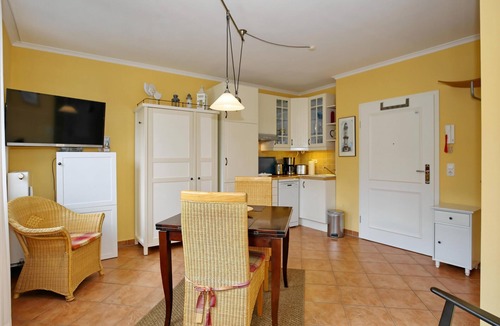 Ostseebad Kuhlungsborn Apartment | Bright 1-room apartment with balcony and dog-friendly for 2 people