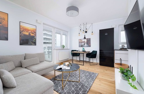Katowice Apartment | Bright Apartment | Parking | Close to Silesian Park