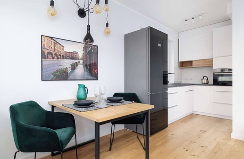 Katowice Apartment | Bright Apartment | Parking | Close to Silesian Park