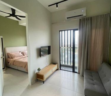 Bandar Menjalara Apartment | Bright Cozy Home & Welcoming Stay WI-FI VIM3 at Manjalara