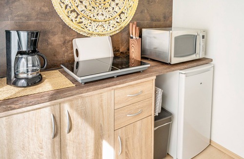 Mahlsdorf Apartment | Bungalow 'Auszeit' with Private Terrace