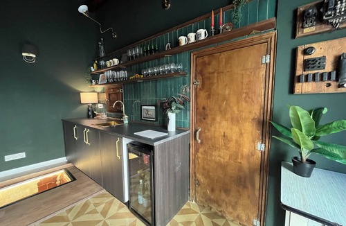 Campdevanol House | Can Clavetaires