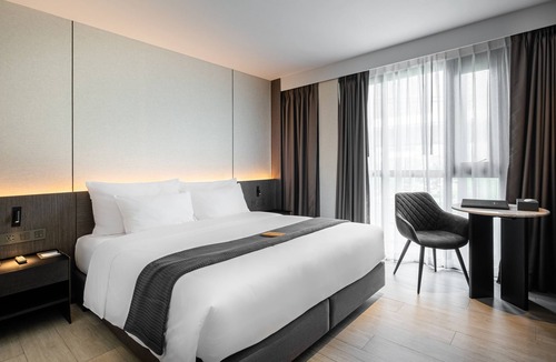 Khlong San Hotel | Cascade Hotel Bangkok