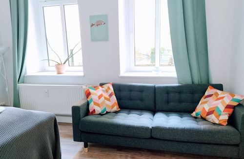 Friedrichshain Apartment | Central 2 bedroom flat for families & calm guests in Friedrichshain