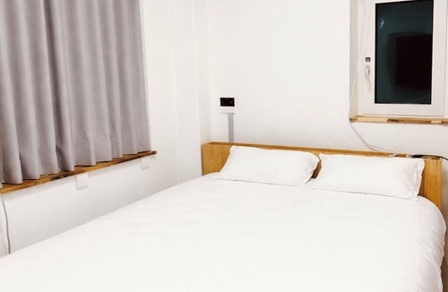 Sungin-dong House | Central Seoul Cozy 1BR Stay. AC, Clean, Comfortable and Great Location