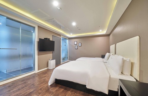 Changwon Hotel | Changwon Bonggok-dong Hotel Daon