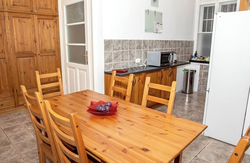 Palace District Apartment | Charming Apartment in the Heart of Budapest – Spacious, Central, up to 7 people