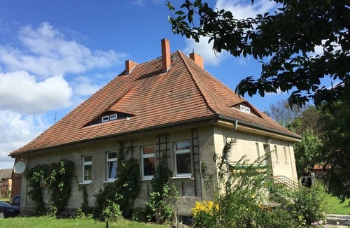 Pritzwalk Apartment | Charming vacation rental in the old village school in Bölzke. Child- and pet-friendly.