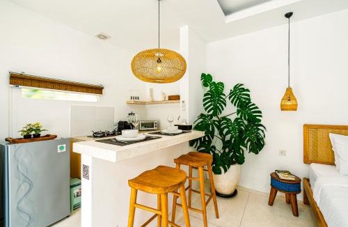 Padonan Apartment | Classy 1BR Villa Sunflower with Private Pool in Canggu -Bali