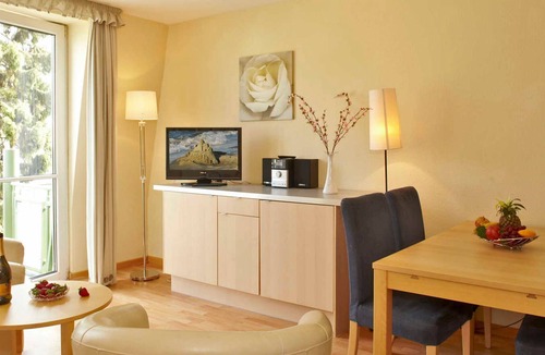 Seebad Bansin Resort | Comfort Two-Bedroom Apartment - Aparthotel Tropenhaus Bansin