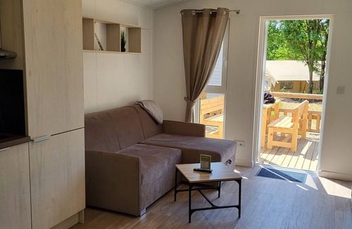 Gro Leuthen House | Comfortable Basic mobile home in the middle of nature