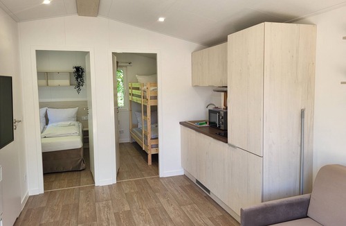 Gro Leuthen House | Comfortable Basic mobile home in the middle of nature