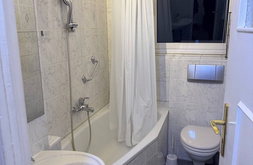 Spandau Apartment | Comfortable Living: CJ Apartment in Berlin
