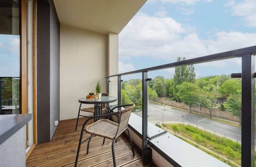 Targowek Apartment | Comfortable Studio with Balcony | Close to Metro and Park