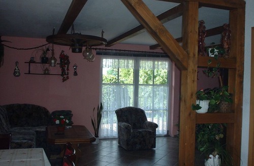 Warthe Apartment | Comfortable vacation apartment with terrace and playground near the Achterwasser