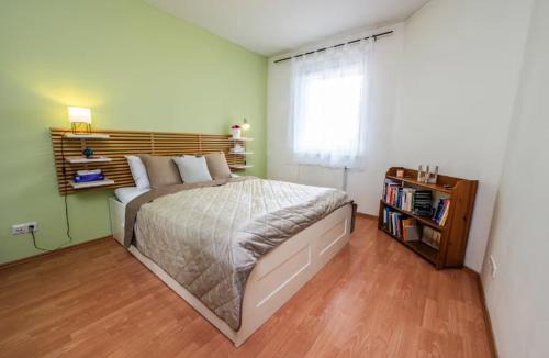 Istvanmezo Apartment | Comfy apartment at Puskas Stadion with balcony