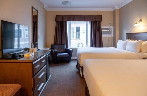 Banff Hotel | Comfy Room Along Banff Ave! Air-Conditioning