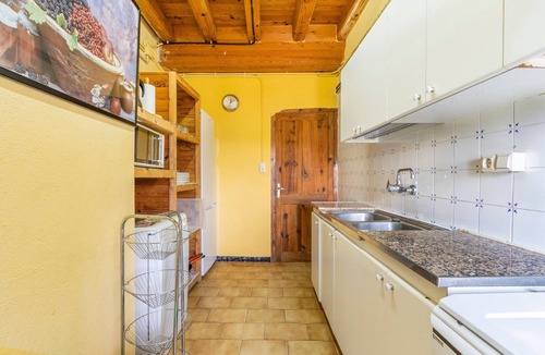 Pinell de Solsones House | Country House 'El Torrent' with Mountain View, Private Pool and Wi-Fi
