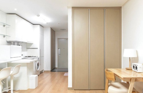 Nonhyeon-dong Condo | Cozy 1-bedroom condo in tranquil Seoul with AC comfort