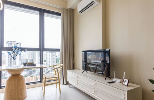 Jelutong House | Cozy 2-bedroom apartment in beautiful George Town with WiFi, fitness room