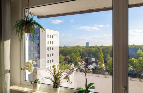 Katowice Apartment | Cozy Apartment with Balcony | Place to Work | Close to the Park