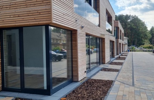 Borkheide Apartment | Cozy apartment, with e-charging station, on the edge of the forest & the R1 European cycle path