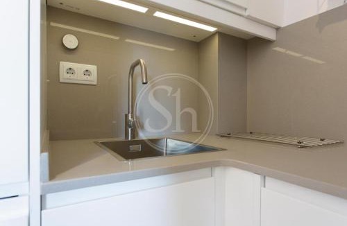 El Baix Guinardo Apartment | Cozy apartment with terrace & views Sagrada Familia