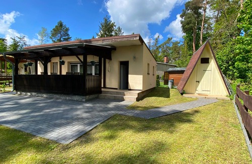 Stechow-Ferchesar House | Cozy bungalow near the lake with boat