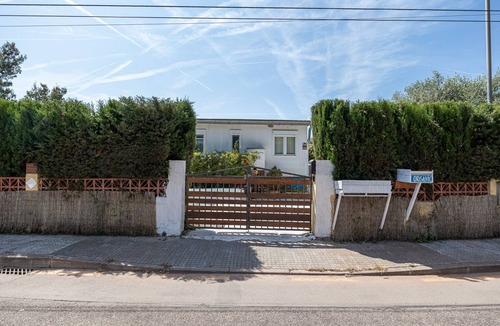 Corbera De Llobregat House | Cozy cottage 25 km from barcelona with jacuzzi terrace mountain views barcelona