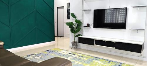 Sungai Jarom House | COZY RIZQY - Spacious & Budget-Friendly 3R2B Homestay