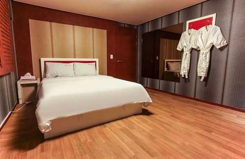 Ansan Hotel | Daebudo M