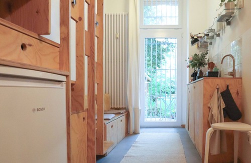 Gesundbrunnen Apartment | DAS STUDIO: Tiny apartment with garden oasis in the middle of Berlin