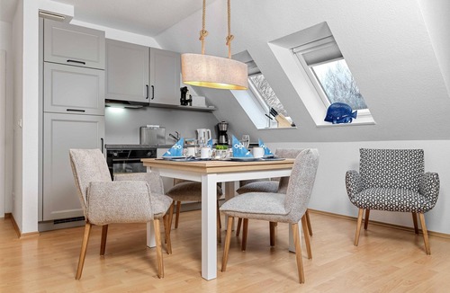 Am Schwarzen Busch Apartment | Cosy attic apartment Meeresrauschen invites you to relax!