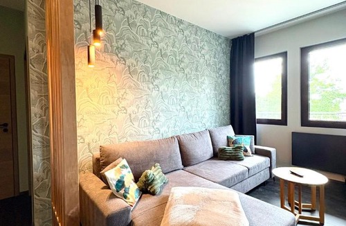 Altlandsberg Apartment | Deluxe Apartment mit Balkon und Frühstück im Hotel Reindahls