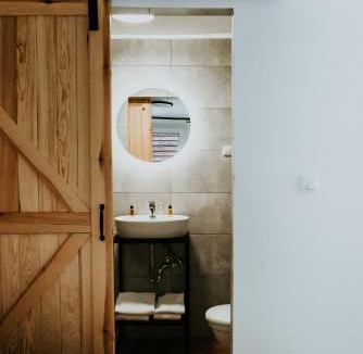 Tarnow Cabin | Domki letniskowe KANTORIA