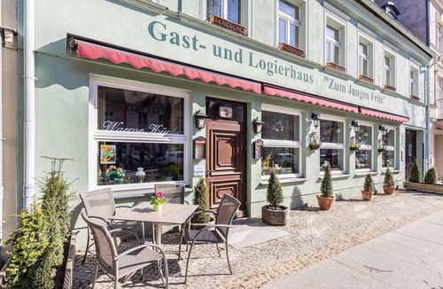 Rheinsberg Apartment | 'Doppelzimmer 5' with Wi-Fi