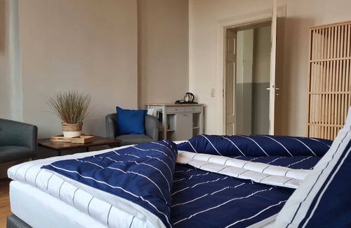 Anklam Bed & Breakfast | Double room 3 (18-30m², 2pers.), fridge, Smart-TV - Altes Lazarett