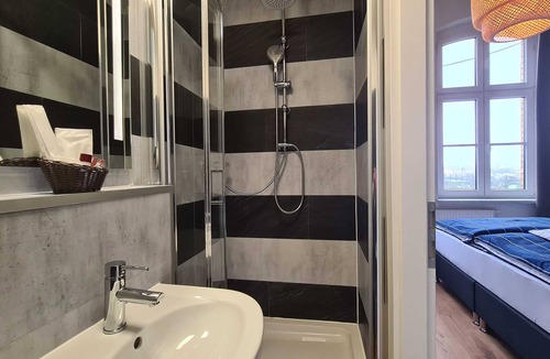 Anklam Bed & Breakfast | Double room 3 (18-30m², 2pers.), fridge, Smart-TV - Altes Lazarett