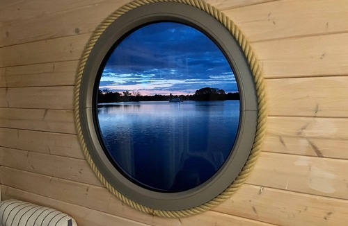 Toplitz Boat Rental | Dreamlike hours & magical moments on the Havel houseboat NautikHus