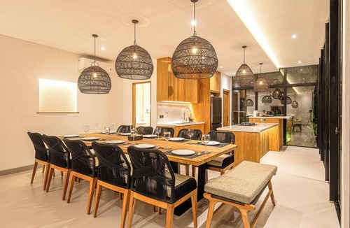 Batubelig Villa | Elegant 6BR Canggu Retreat Just 400m to the Ocean