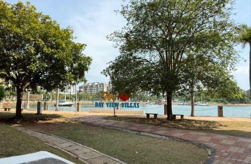 Baharu Apartment | EmAs 10 Pax, BayView Villas, Port Dickson