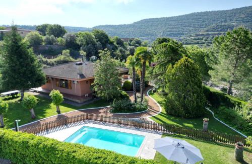 Artesa de Segre House | Era de Cal Baro - Casa rural con gran piscina y jardin