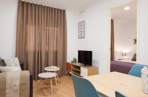 El Port Apartment | Europa Fira Apartment 14