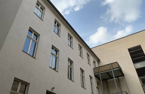 Mitte Apartment | Excellently located 2-room apartment with balcony and high-speed internet in Mitte