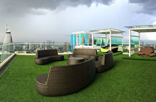 Pantai Dalam Condo | Exclusive City Retreat | Rooftop Pool & King Comfort