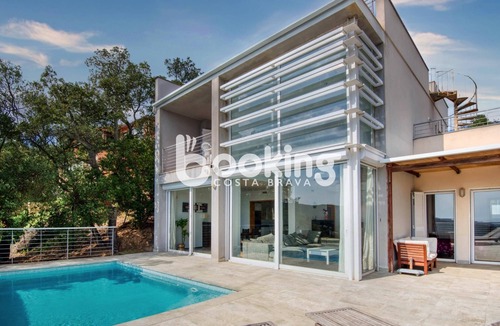 Rio d'Oro Villa | Exclusive villa with sea views in Costa Brava