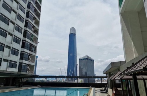 Bukit Bintang Apartment | Fahrenheit 88 Suites Bukit Bintang by Roseline, 3Rooms 3Baths Pavilion KL view