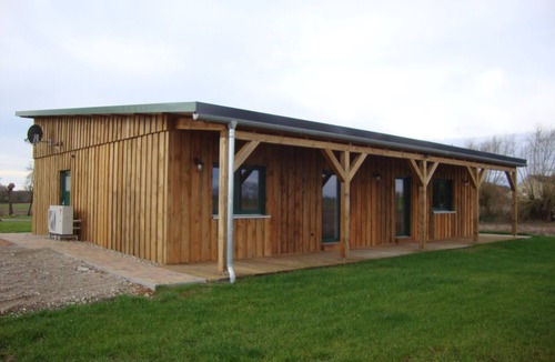 Bismark House | Ferienhaus "zur Trapperstation" in Dörflicher Natur mit Terrasse